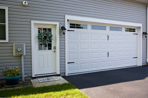 24/7 Emergency Garage Door Panel Replacement experts in Aiea, HI